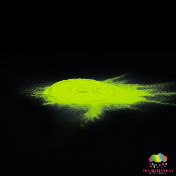 Spooky D's Glow Powder - Yellow 2 Green | Mica Powder from The Glitter Guy